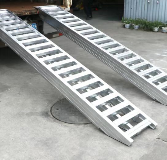 Loading Ramps (a pair) 3T x 3.2M